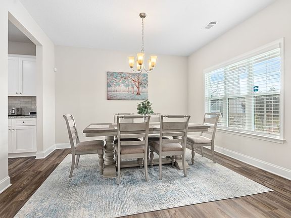 5th image of 2504 Rocky Point Dr