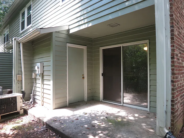 138 Marlowe Ct — Photo 14