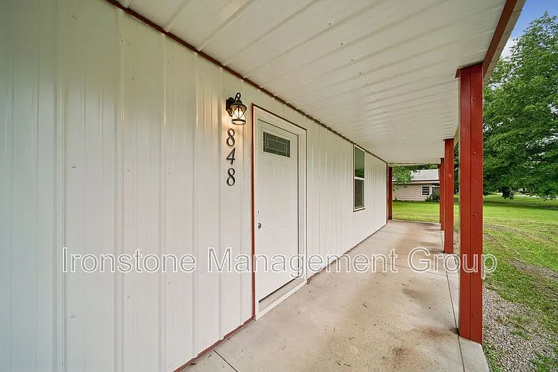 2 bed, 2.0 bath, 1200 sqft, $1,400 — Photo 2