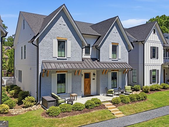 2nd image of 1822 Commons Cir