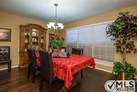 5th image of 238 E Embercrest Dr