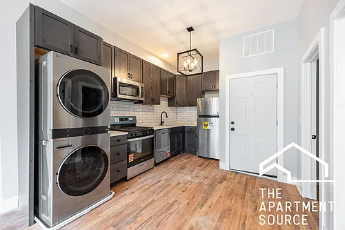 1742 N California Ave #2F Photo 1