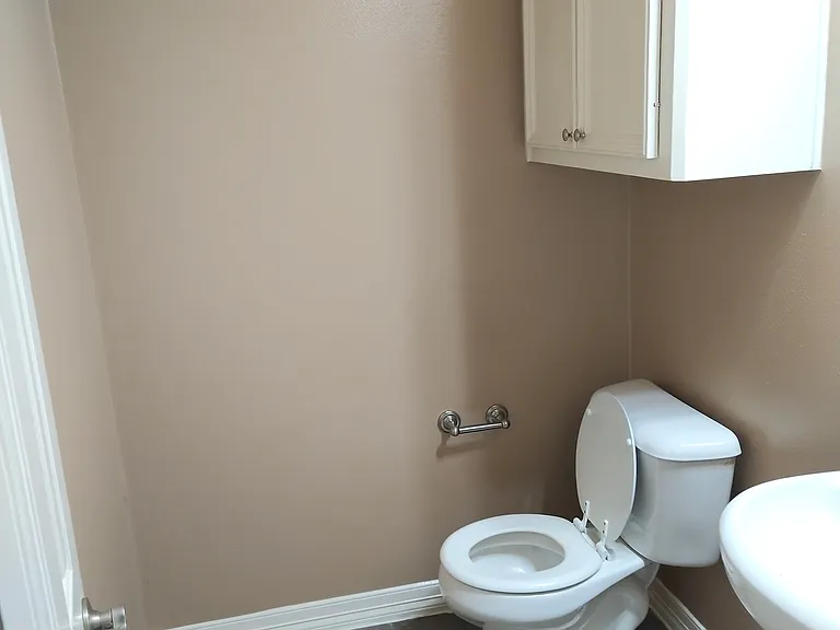 8006 Stoneyway Dr — Photo 17