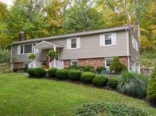 88 Castle Hill Rd, Newtown, CT 06470