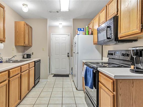 5th image of 1205 Vinyard Ct #A-b