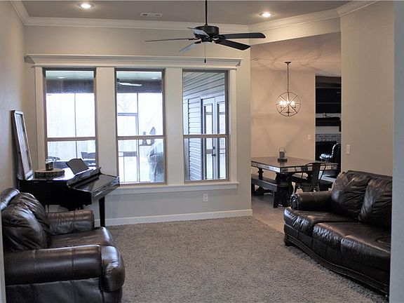 2nd image of 59 Glyndebourne Dr