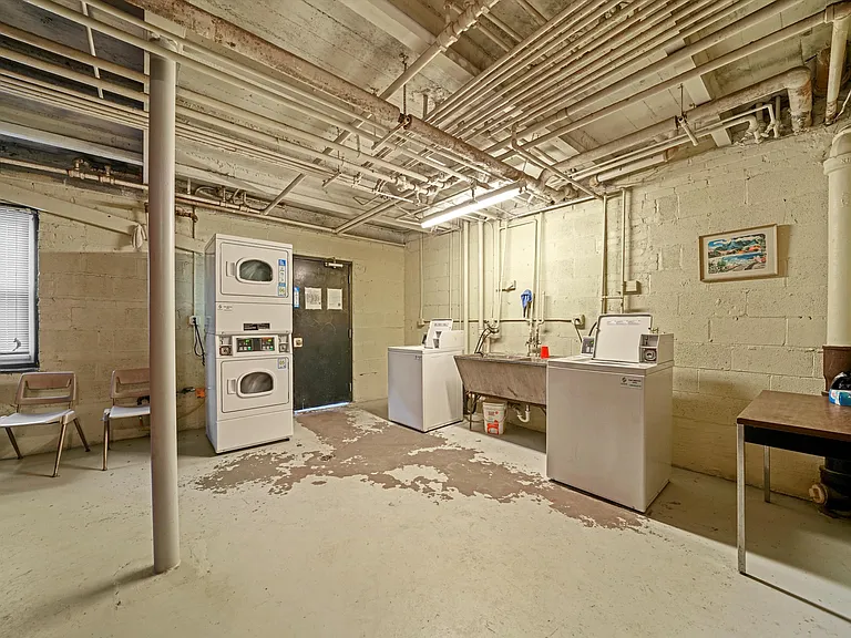 432 Elmwood Ave #2 — Photo 12