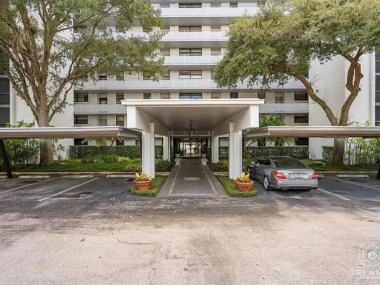 1100 S Orlando Ave #601 — Photo 3