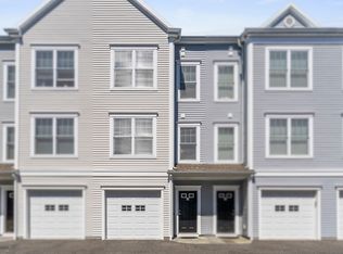 403 Copper Square Dr #403, Bethel, CT 06801