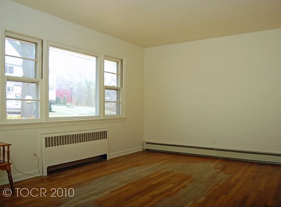 3rd image of 250 Spruce St
