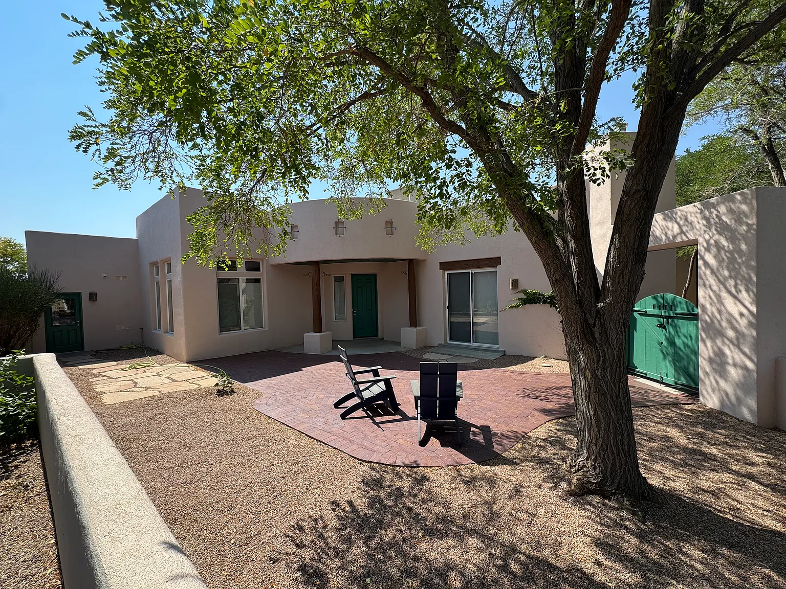 3 bed, 1758 sqft, $3,500 — Photo 1