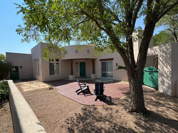 28 Brilliant Sky Dr, Santa Fe, NM 87508
