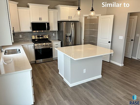 5th image of 2113 E Alexa St