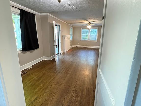 5th image of 37 Holmes Dr