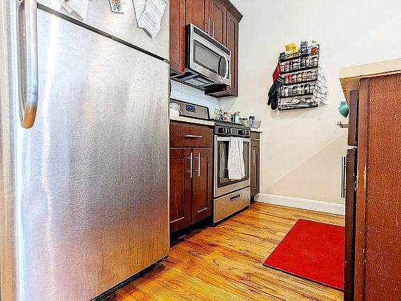 5th image of 735 Prospect Pl #2A