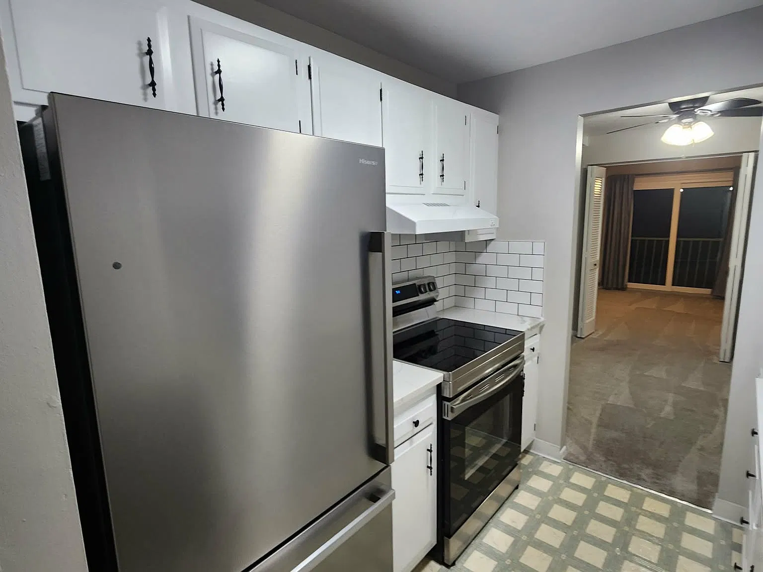 2 bed, 834 sqft, $1,400 — Photo 3