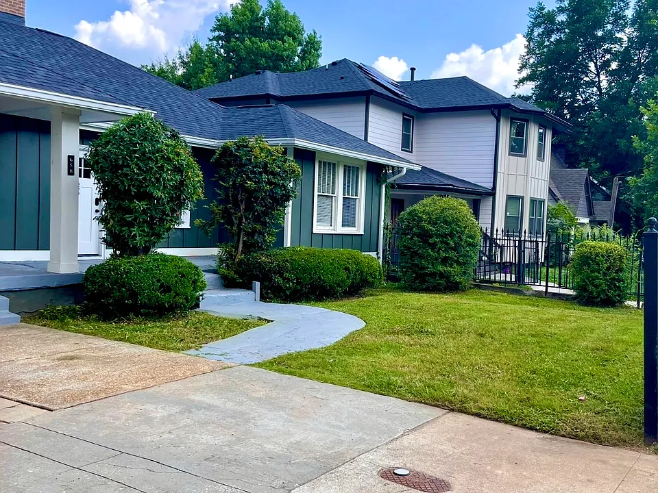 658 Cascade Ave SW #2