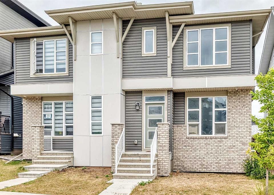 1st image of 125 S Herron Mews NE