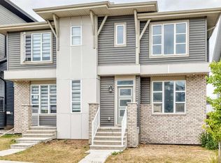 125 S Herron Mews NE, Calgary, AB T3P 1Y8