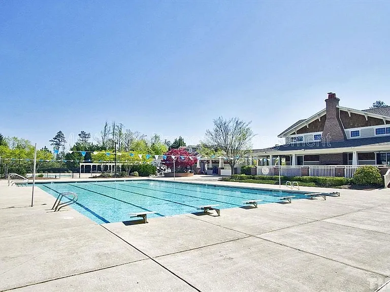 316 Kinellan Ln — Photo 40