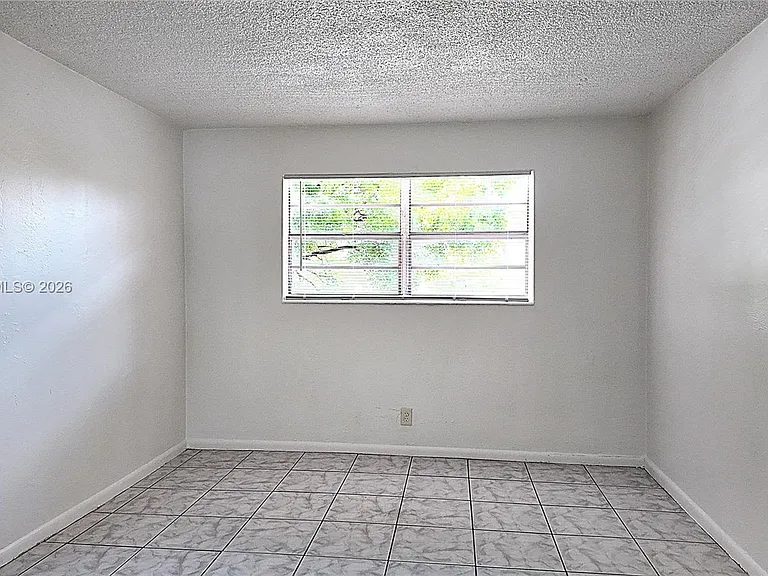 31 SE 2nd Ave #203 — Photo 10