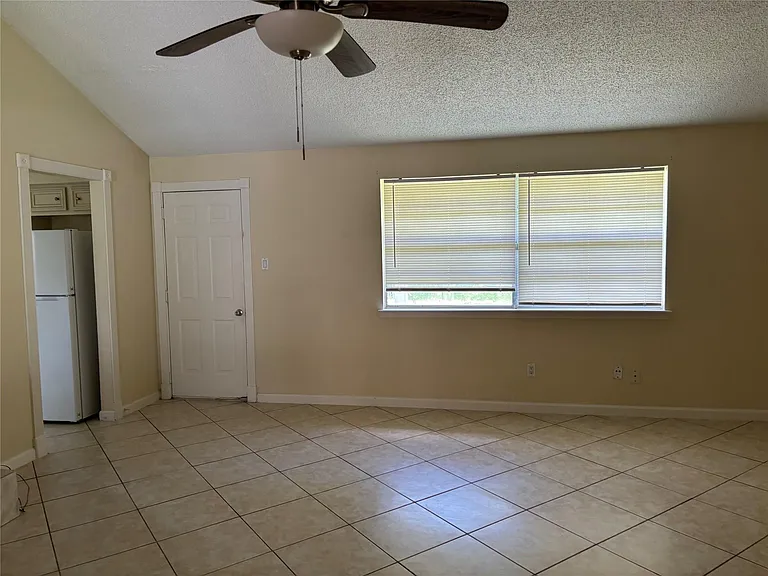 11427 Mulholland Dr — Photo 11