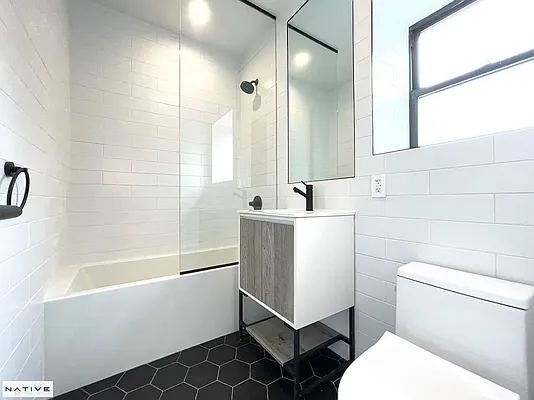 Rented by Living New York | media 9