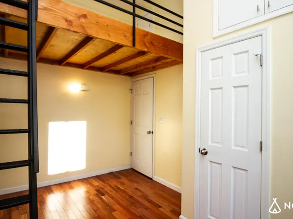 270 Irving Avenue image 4 of 23