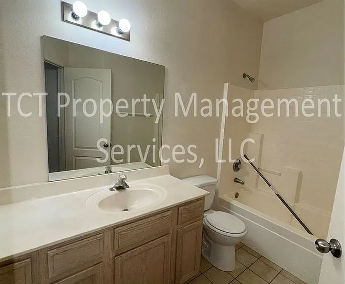 1406 W Emerald Ave #126 — Photo 11