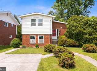 10038 Renfrew Rd, Silver Spring, MD 20901