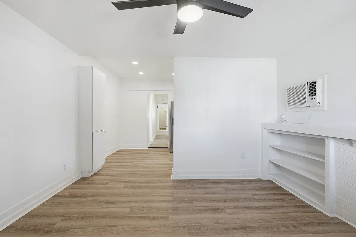 Building Photo - 325 N 15th St #2