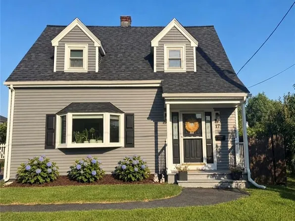 17 Fleming St, East Providence, RI 02914