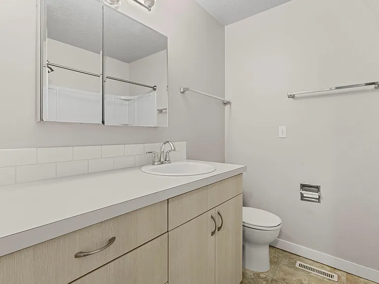 1527 W Ridenbaugh St — Photo 21