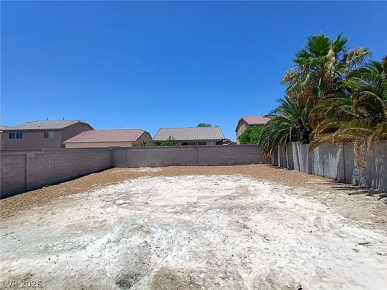 6045 Gum Springs St — Photo 25