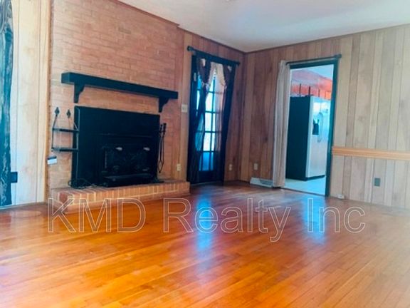 2nd image of 5566 Elsinore Pl