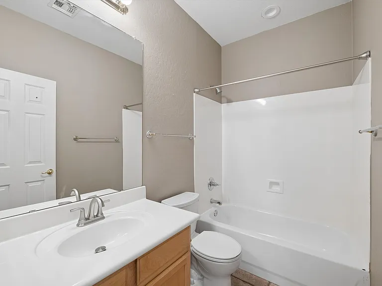 2519 E Fremont Rd — Photo 6