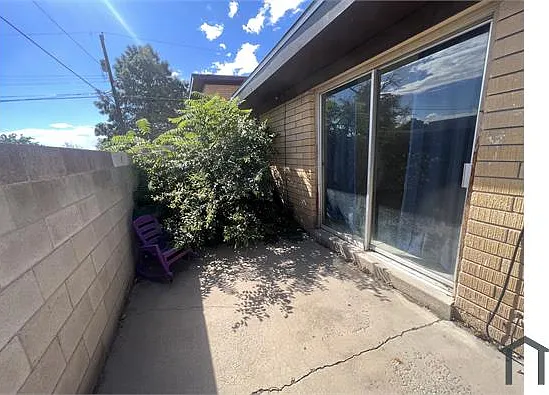 545 Palomas Dr SE #B — Photo 24