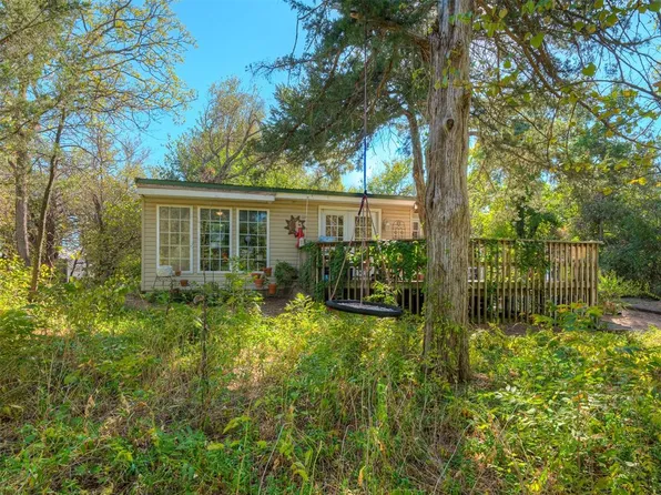 302 Thunderbird Dr, Crescent, OK 73028