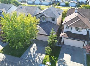 610 87th St SW, Edmonton, AB T6X 1G5