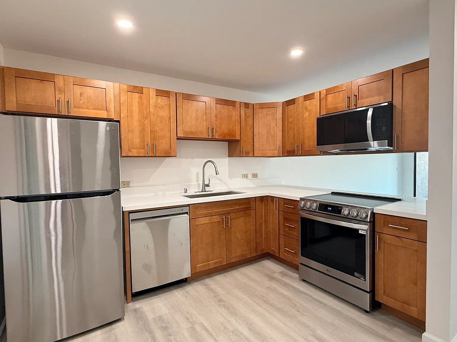 1 bed, 829 sqft, $2,800 — Photo 1