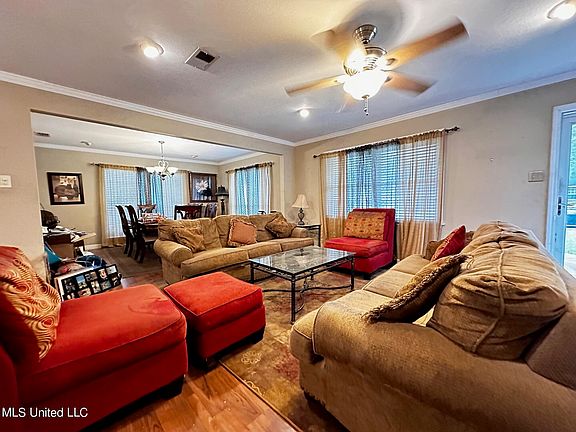 3rd image of 4603 Chippewa Ave