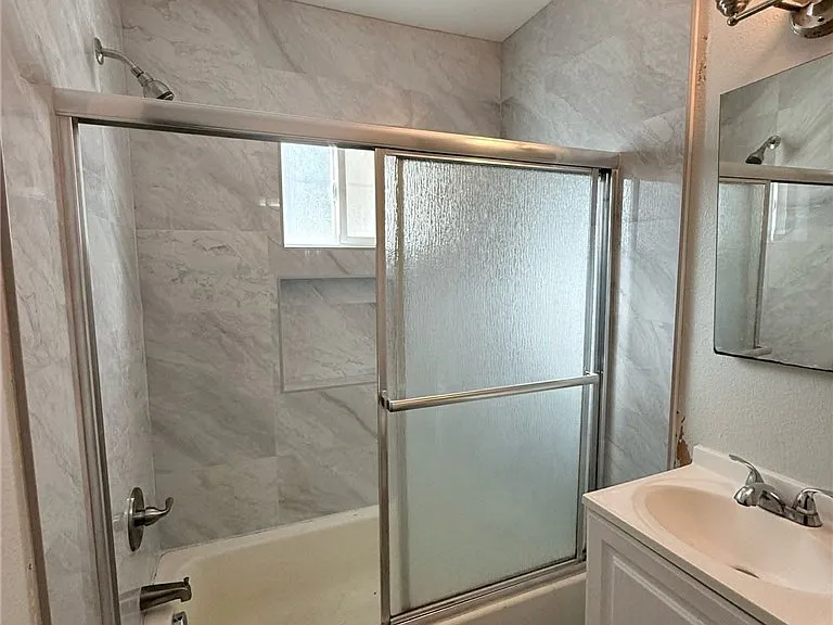 924 W Chestnut Ave #9241/2 — Photo 15