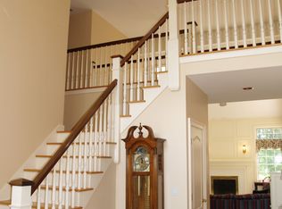 1 Cobblefield Ln, Guilford, CT 06437