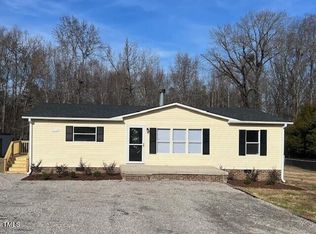 165 Four Oaks Ln, Henderson, NC 27537