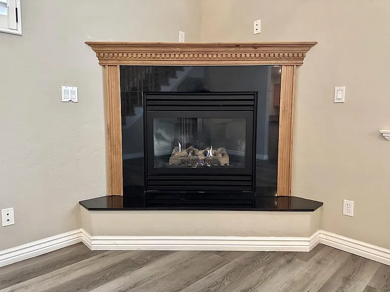 927 E Montana Vista Ln — Photo 5