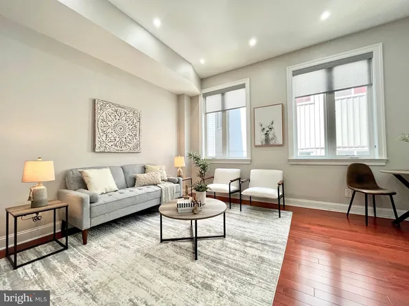 826 N 16th St Unit 3A, Philadelphia, PA 19130