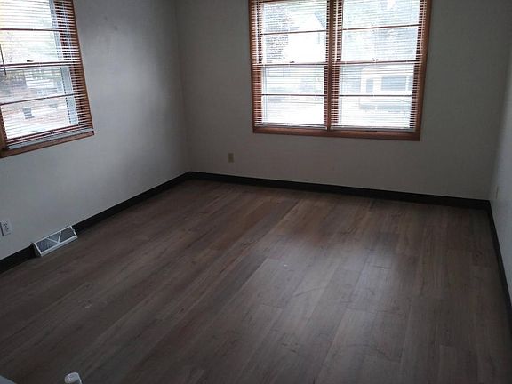 2nd image of 1333 Delta Dr