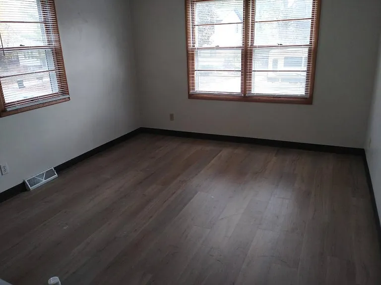 1333 Delta Dr — Photo 2