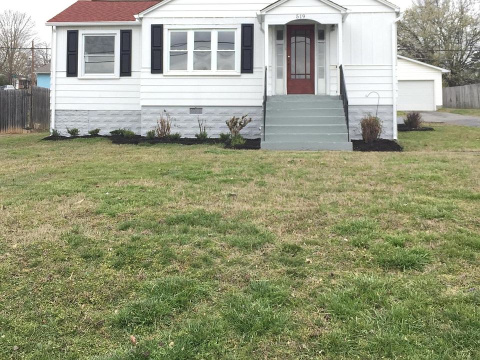 1st image of 519 NE Midlake Dr