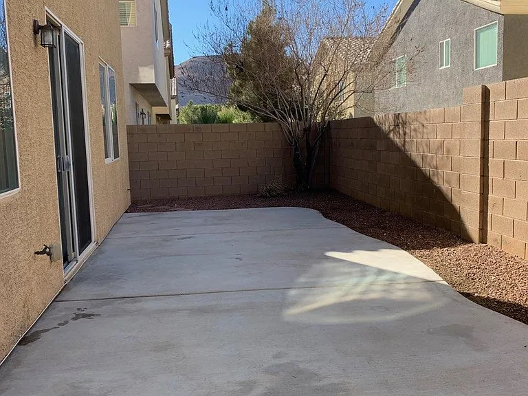 9692 Ziegler Ave — Photo 13